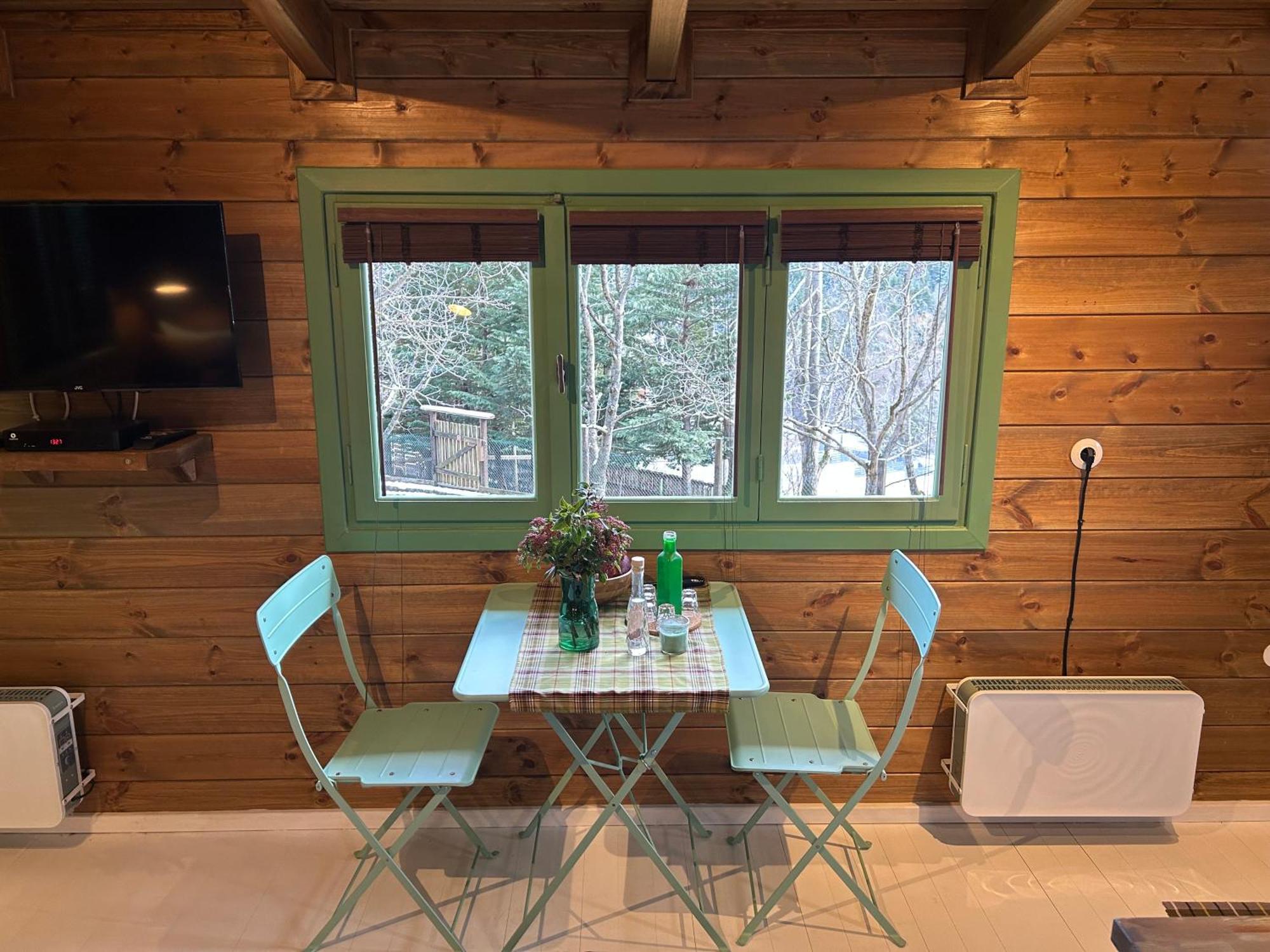 Vasilikia Mountain Farm & Retreat Guest House Павлиани Екстериор снимка